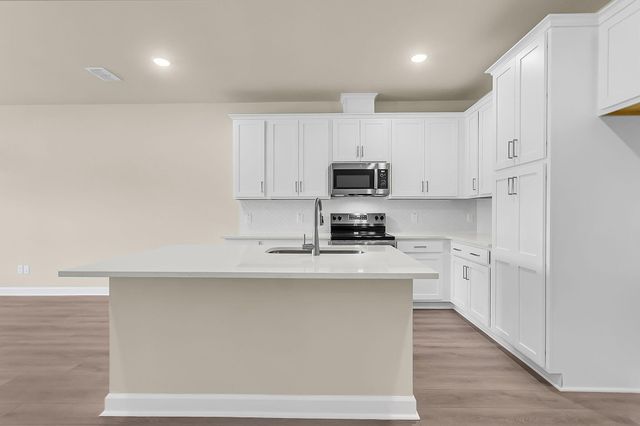 5085 Blackberry Lane, Ravenel, SC 29470
