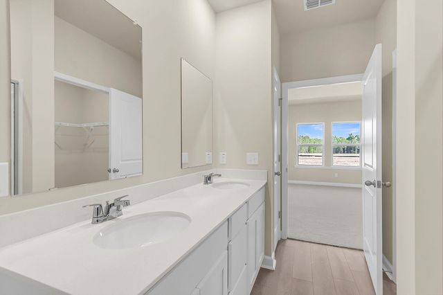 5085 Blackberry Lane, Ravenel, SC 29470