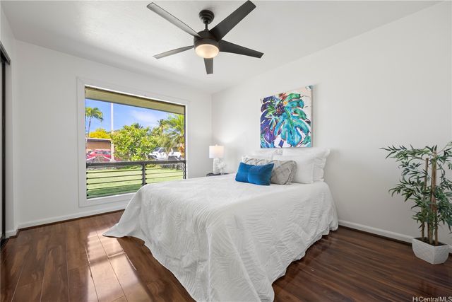802 Pahumele Place, Kailua, HI 96734