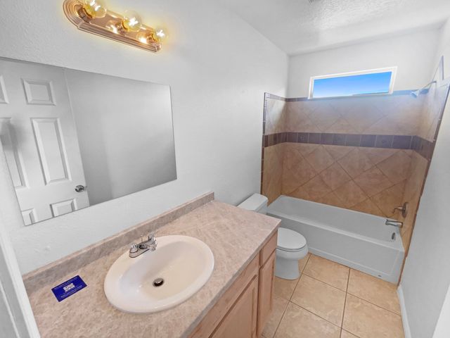 209 Vista Del Angel SW, Albuquerque, NM 87121
