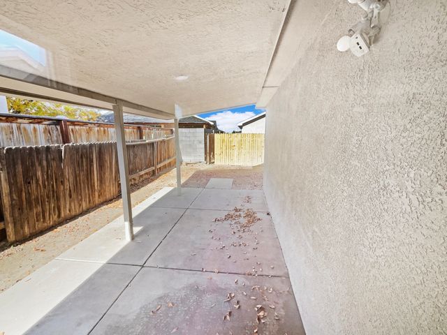 209 Vista Del Angel SW, Albuquerque, NM 87121