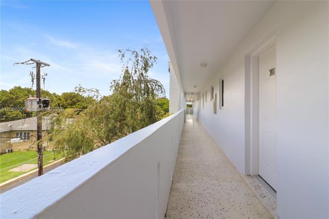 2690 SW 22nd Avenue 301, Miami, FL 33133
