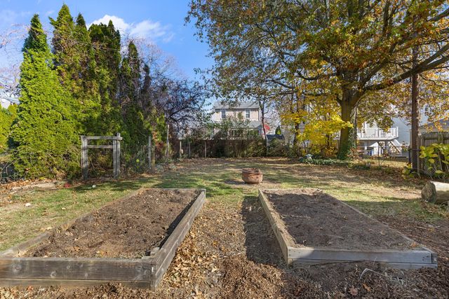 75 Townsend Avenue, New Haven, CT 06512