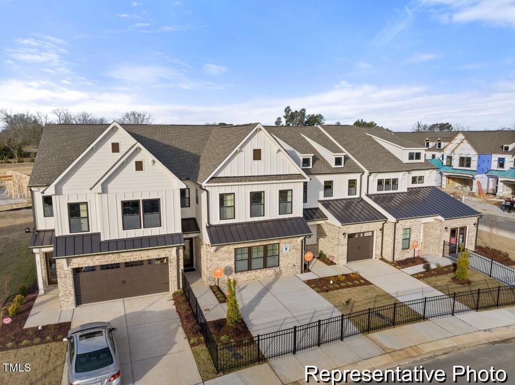 220 N District Avenue 271, Clayton, NC 27527