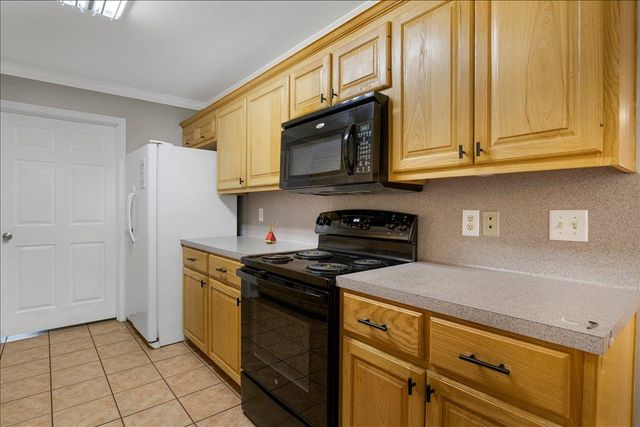 708 E Paschal Street, Troup, TX 75789