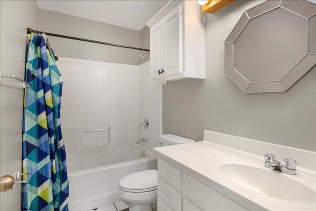 708 E Paschal Street, Troup, TX 75789