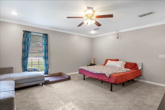 708 E Paschal Street, Troup, TX 75789