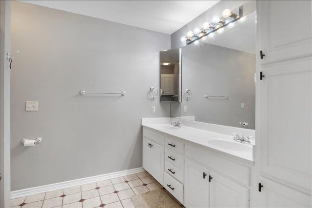 708 E Paschal Street, Troup, TX 75789