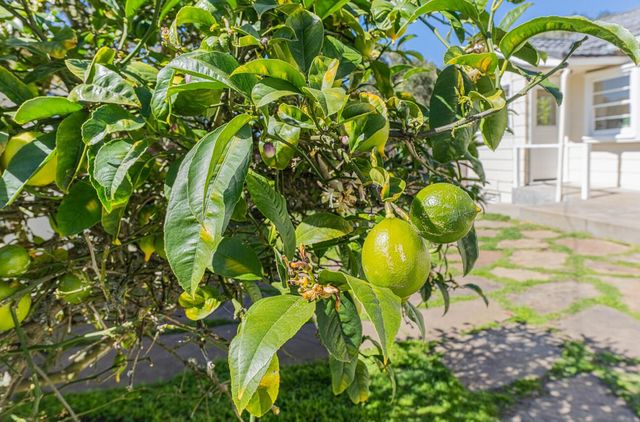 665 Hillcrest Avenue, Pacific Grove, CA 93950