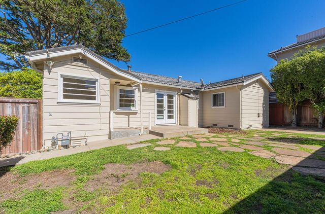 665 Hillcrest Avenue, Pacific Grove, CA 93950