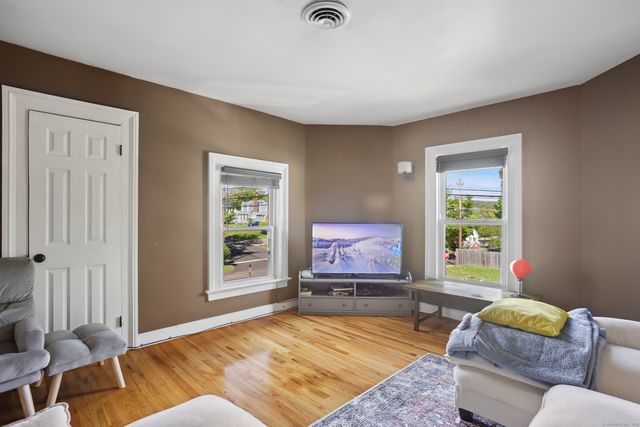 122 Williams Street, Meriden, CT 06450