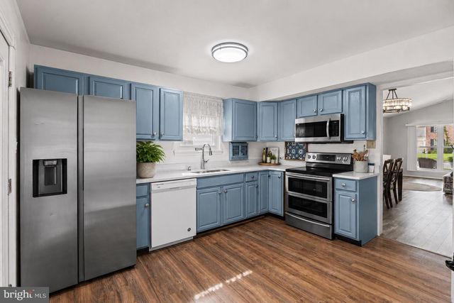 20 S MARS DR, Sewell, NJ 08080