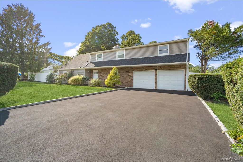47 Iroquois Avenue, Selden, NY 11784