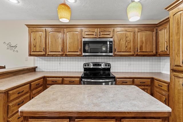 1395 W Evans Street, Springfield, MO 65810