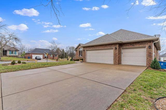 1395 W Evans Street, Springfield, MO 65810