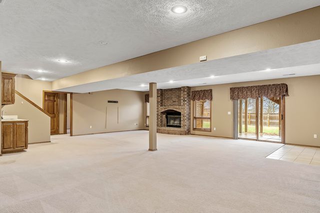 1395 W Evans Street, Springfield, MO 65810