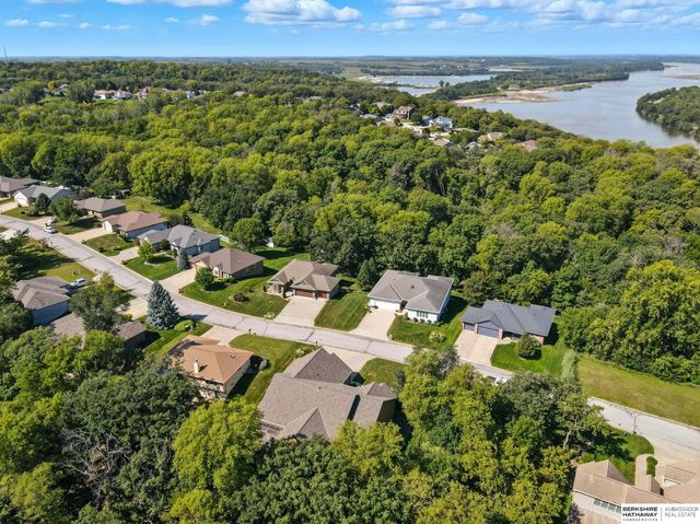 19719 Sterling Court, Plattsmouth, NE 68048