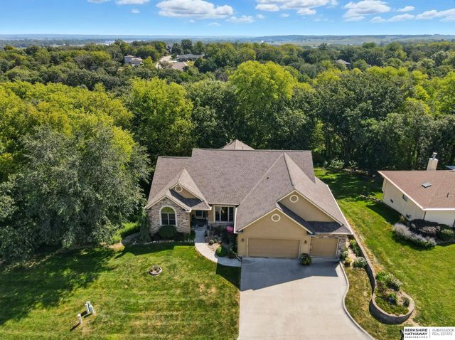19719 Sterling Court, Plattsmouth, NE 68048