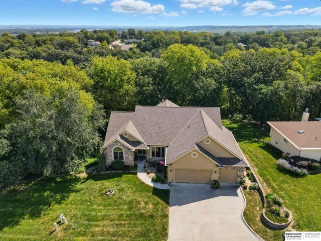 19719 Sterling Court, Plattsmouth, NE 68048