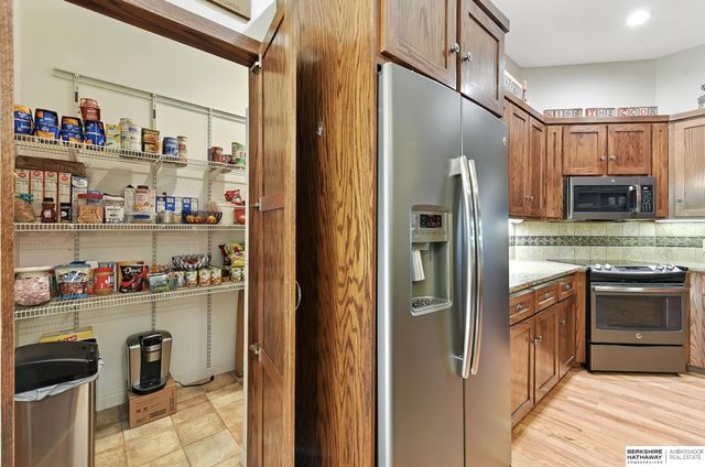19719 Sterling Court, Plattsmouth, NE 68048
