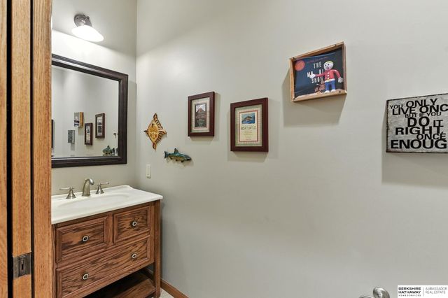 19719 Sterling Court, Plattsmouth, NE 68048