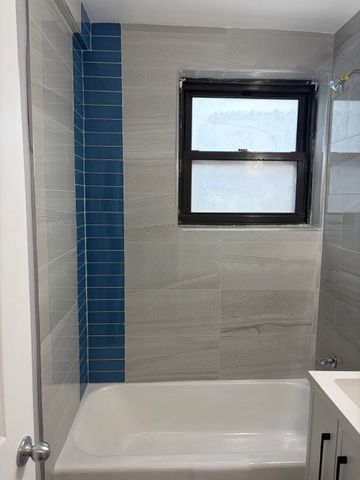 7363 S South Shore Drive 201, Chicago, IL 60649