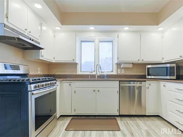 12356 Colby Drive, Mishawaka, IN 46545