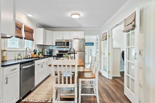 313 Keziah Street, Oak Island, NC 28465