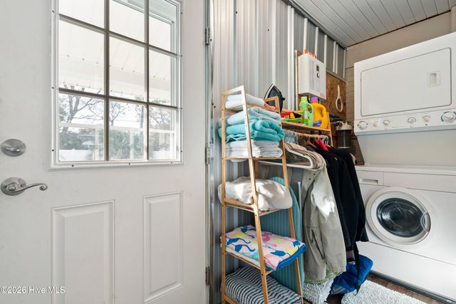 313 Keziah Street, Oak Island, NC 28465