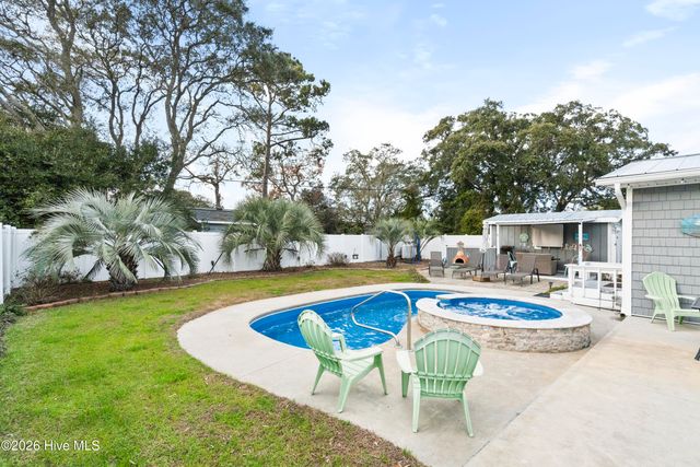 313 Keziah Street, Oak Island, NC 28465