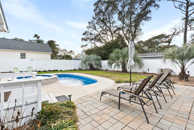 313 Keziah Street, Oak Island, NC 28465