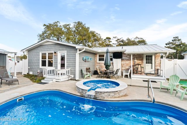 313 Keziah Street, Oak Island, NC 28465