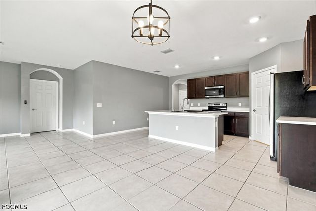 3180 Cozumel CT, Cape Coral, FL 33909