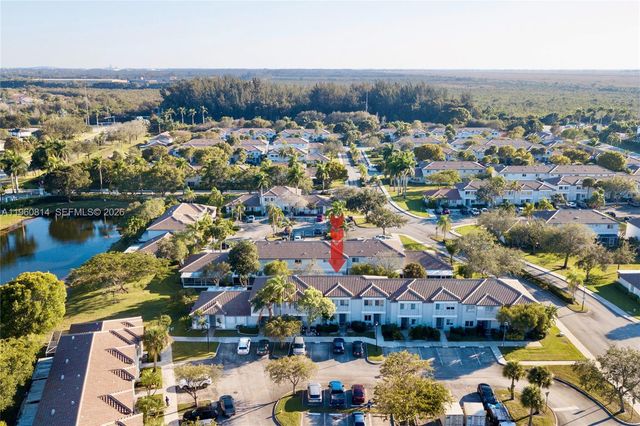 20816 NW 3rd Ln, Pembroke Pines, FL 33029