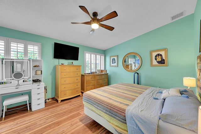 2922 Port Royale Lane S, Fort Lauderdale, FL 33308