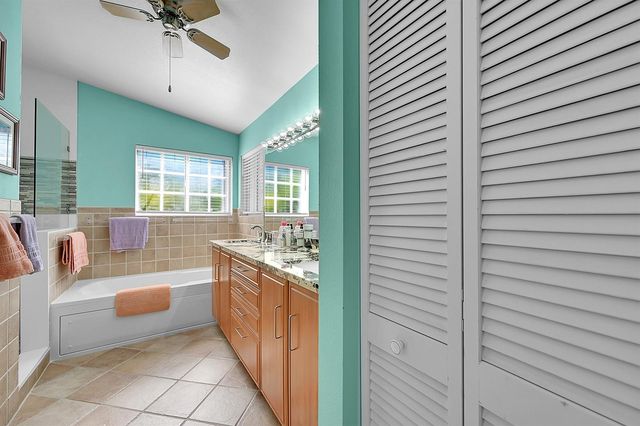 2922 Port Royale Lane S, Fort Lauderdale, FL 33308