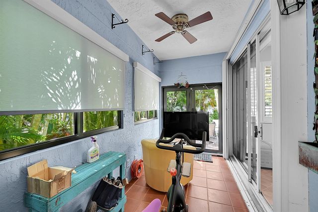 2922 Port Royale Lane S, Fort Lauderdale, FL 33308