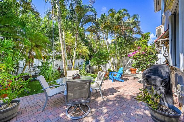 2922 Port Royale Lane S, Fort Lauderdale, FL 33308