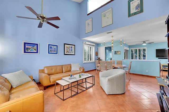 2922 Port Royale Lane S, Fort Lauderdale, FL 33308