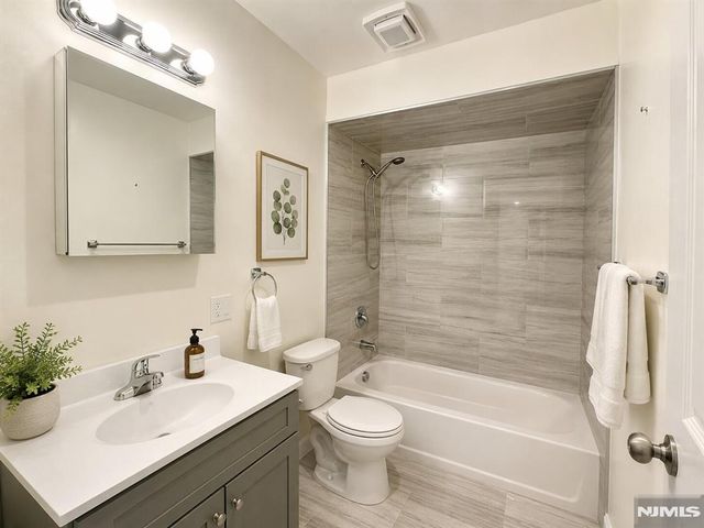 700 Schuyler Avenue D14, Kearny, NJ 07032