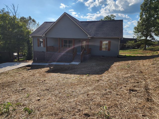 125 Acorn Ln, Hartsville, TN 37074