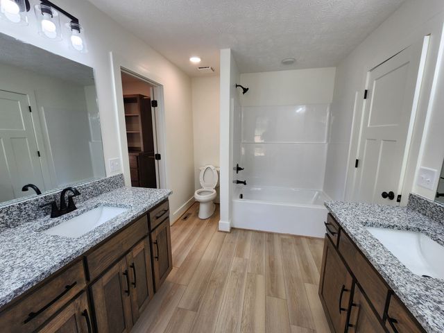 125 Acorn Ln, Hartsville, TN 37074