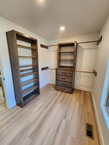 125 Acorn Ln, Hartsville, TN 37074