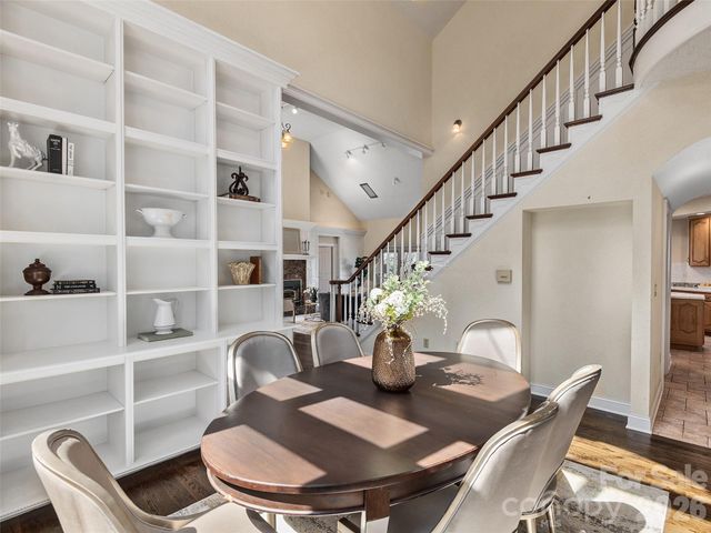 33 Elk Ridge Drive, Asheville, NC 28804