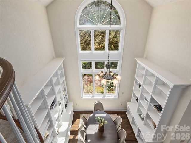 33 Elk Ridge Drive, Asheville, NC 28804