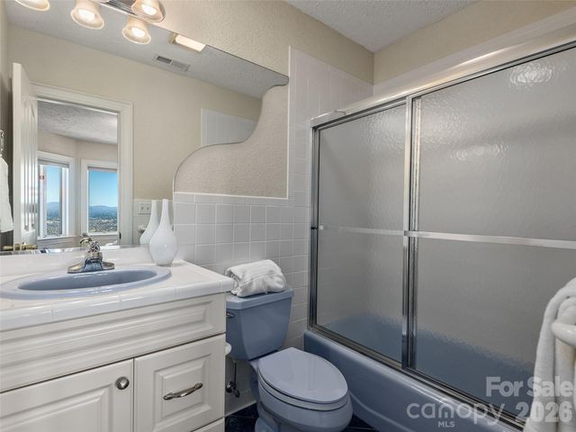 33 Elk Ridge Drive, Asheville, NC 28804