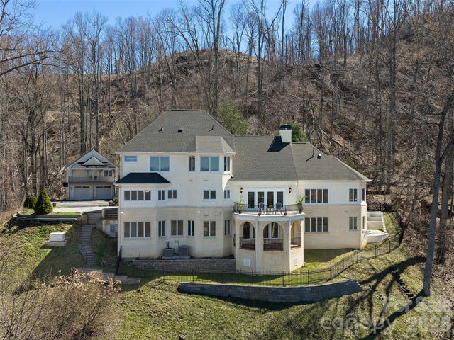 33 Elk Ridge Drive, Asheville, NC 28804