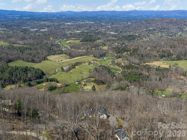 33 Elk Ridge Drive, Asheville, NC 28804