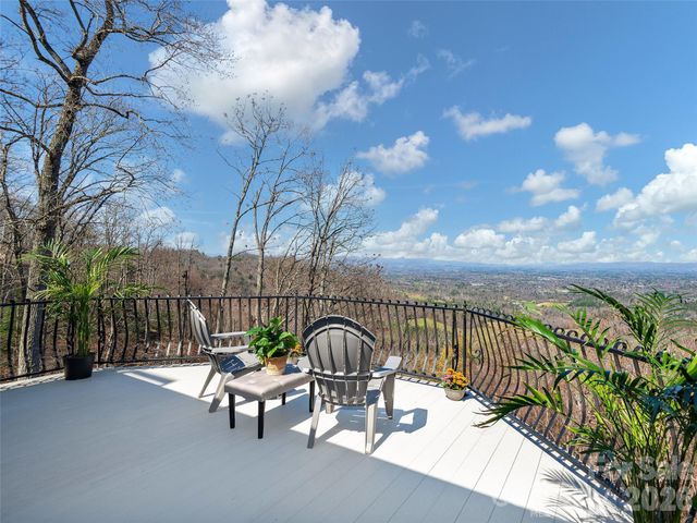 33 Elk Ridge Drive, Asheville, NC 28804