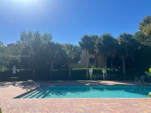 721 SE 1st Way B18, Deerfield Beach, FL 33441